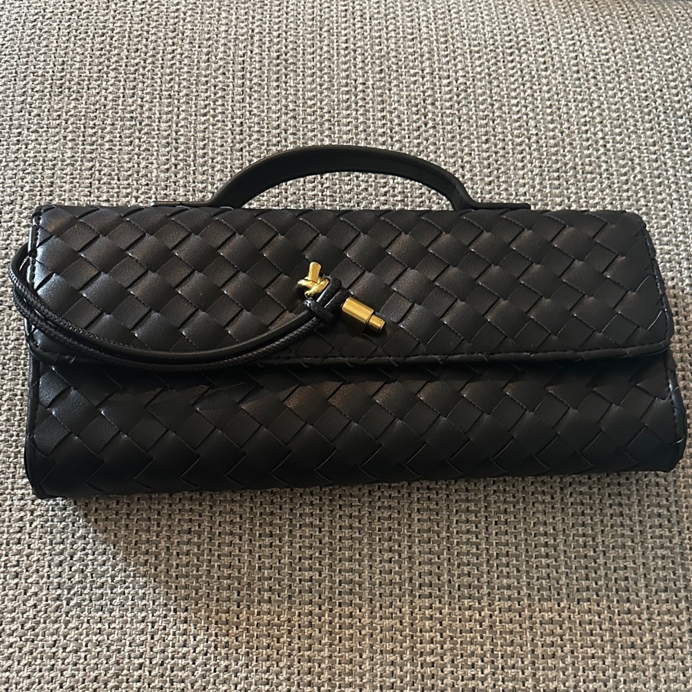 Urban Expressions Bethany Black Top Handle Woven Clutch Crossbody HandBag Purse